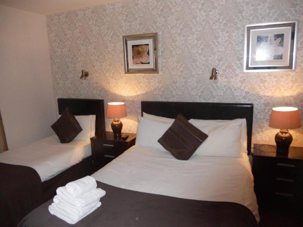 Leitrim Inn Carrick on Shannon Eksteriør billede