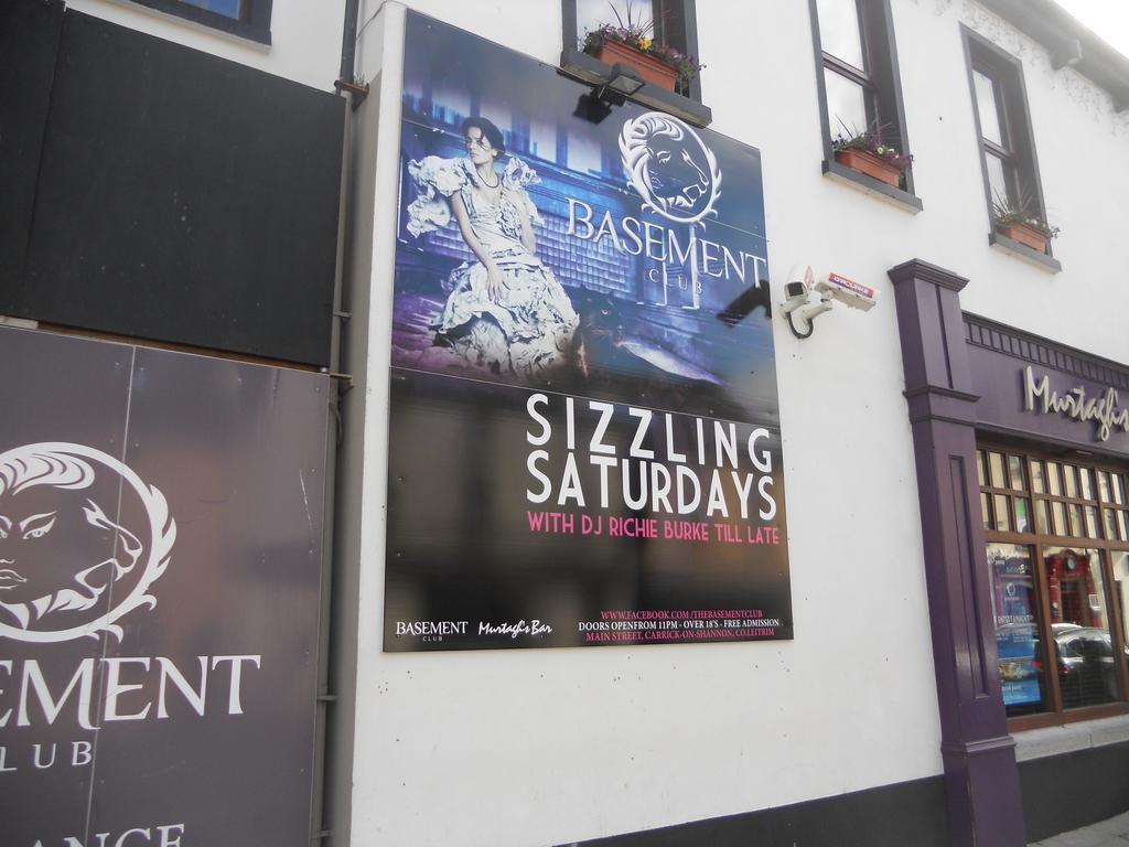 Leitrim Inn Carrick on Shannon Eksteriør billede