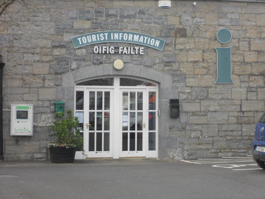 Leitrim Inn Carrick on Shannon Eksteriør billede
