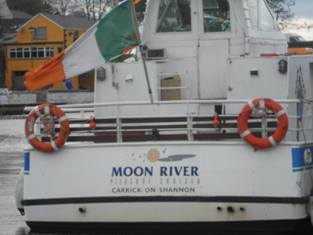 Leitrim Inn Carrick on Shannon Eksteriør billede