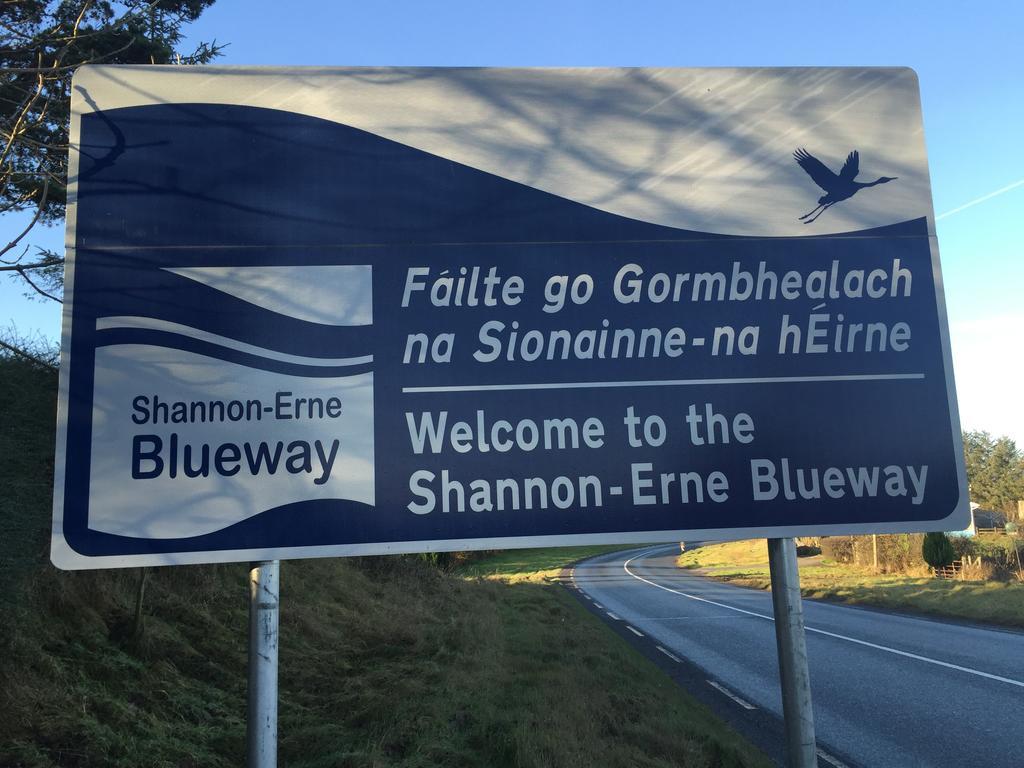 Leitrim Inn Carrick on Shannon Eksteriør billede